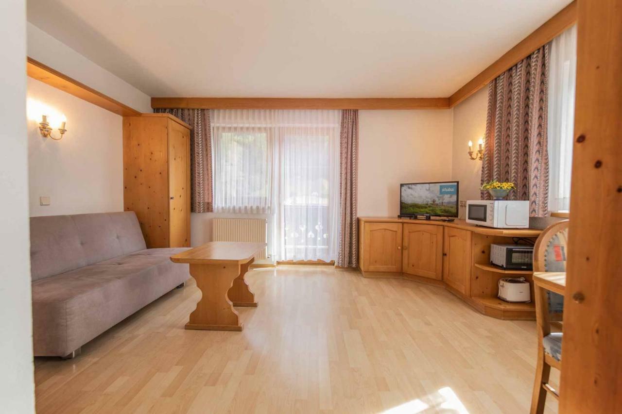 Hotel Garni Pfandl Нойштифт-им-Штубайталь Экстерьер фото