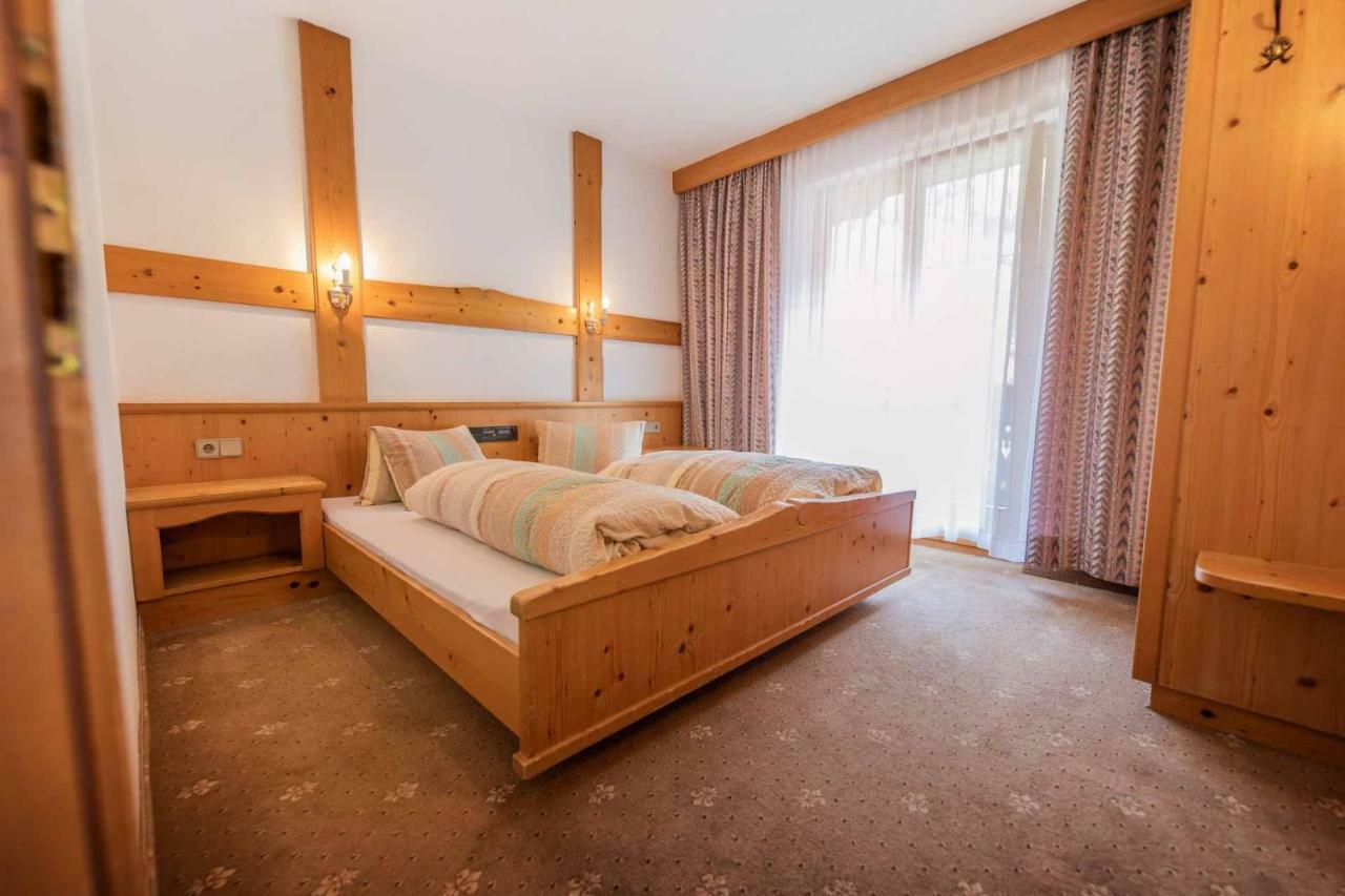 Hotel Garni Pfandl Нойштифт-им-Штубайталь Экстерьер фото